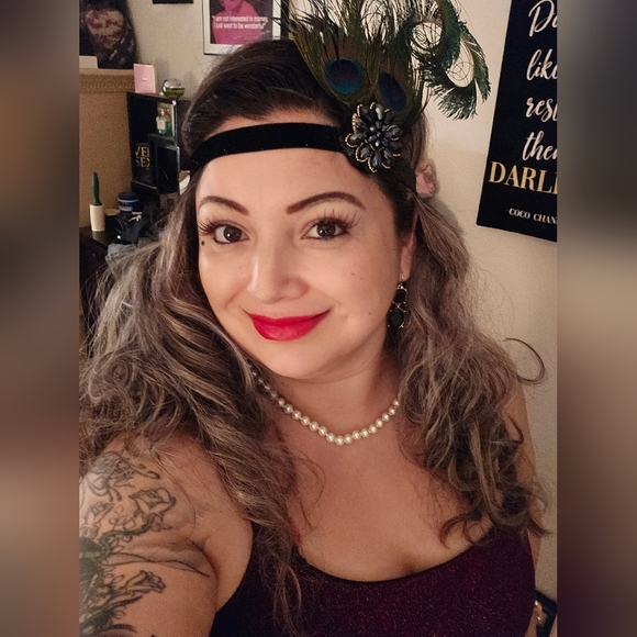 Meet your Buyer/Seller, Holly - Picture 3 of 6